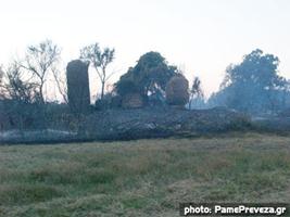 Πρέβεζα: Επιφανειακές οι ζημιές από τη φωτιά στο Ρωμαϊκό Υδραγωγείο - Φωτογραφία 1