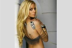 ΔEITE: H καυτή φωτογράφιση της Ζέτας Μακρυπούλια !