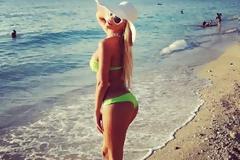 Ζέτα Θεοδωροπούλου -Το λαχανί μπικίνι και η έκπληξη του συντρόφου της