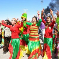 Printemps kurde: un million de personnes célèbrent le Newroz à Diyarbakir - Φωτογραφία 2