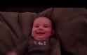 Απίστευτο μωράκι τρομάζει απο το ροχαλιτό του πατέρα του ! (video)