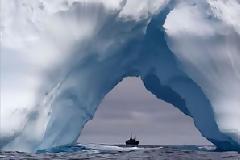 Απίθανες εικόνες με παγόβουνα!