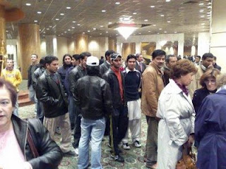 Εξαρθρώθηκε Πακιστανική οργάνωση διακίνησης λαθρομεταναστών μέσω του αεροδρομίου Ελευθέριος Βενιζέλος!!! - Φωτογραφία 1