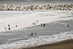 H κάτασπρη και παγωμένη... Μαύρη θάλασσα!