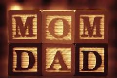 Μάνα vs πατέρας...