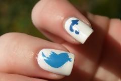 Αυτά τα νύχια, θα τα κάνετε ' follow' ή 'like';