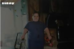 Δεν θα πιστέψετε πως είναι σήμερα το αγοράκι της φωτογραφίας.. (pics)