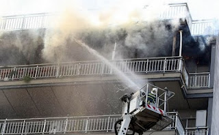 Γκύζη: Δύο τραυματίες από φωτιά σε διαμέρισμα... - Φωτογραφία 1