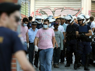 Επιχειρήσεις στο κέντρο της Αθήνας είχαν λαθρομετανάστες φυλακισμένους, ανασφάλιστους και με κάμερες ασφαλείας! - Φωτογραφία 1
