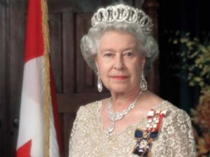 Η βασίλισσα της Αγγλίας ψάχνει για μπάτλερ με μισθό 18.000 ευρώ τον χρόνο - Φωτογραφία 1