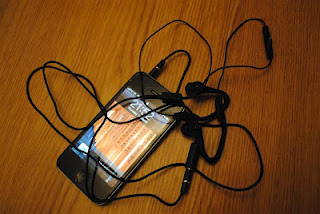 Για να μη μπλέκονται τ' ακουστικά του κινητού - Φωτογραφία 1