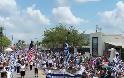 Ετοιμο το Τάρπον Σπρινγκς για την ελληνική παρέλαση στη Φλόριδα...