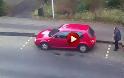 FAIL Video: Όταν ηλικιωμένοι προσπαθούν να παρκάρουν