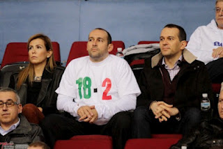 Αθώος ο Αγγελόπουλος για το μπλουζάκι με το “18-2” - Φωτογραφία 1