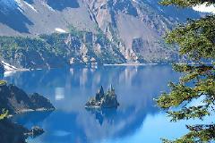 Πανέμορφη λίμνη που… σκοτώνει!