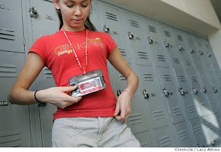 Υποχρεωτικό από χθες το τσιπ RFID σε μαθητές του Τέξας - Φωτογραφία 1