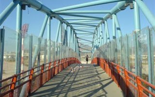 Εγκαινιάστηκε η δεύτερη πεζογέφυρα στο Μαρούσι - Φωτογραφία 1