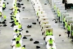 VIDEO: Το μεγαλύτερο ανθρώπινο ντόμινο 850 ατόμων!