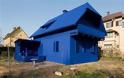 Πόσο μπορείς να αντέξεις σε ένα μπλε σπίτι;