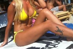 ΔΕΙΤΕ: Τατουάζ που τσιμπάει... Σε ποιά ανήκει;