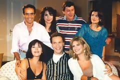 Δείτε πώς είναι μετά από 18 χρόνια οι πρωταγωνιστές της σειράς «Εμείς και εμείς