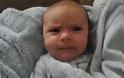 Μωρό ξυπνάει με εναλλαγή όλων των πιθανών συναισθημάτων μέσα σε 60 δευτερόλεπτα (Video)