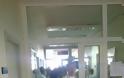 ΔΕΙΤΕ: Κατάληψη από γιατρούς στο γραφείο του διοικητή του ΑΧΕΠΑ