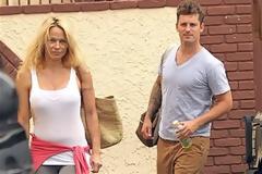 ΔΕΙΤΕ: Ετοιμάζεται για το Dancing with the Stars η Pamela Andreson