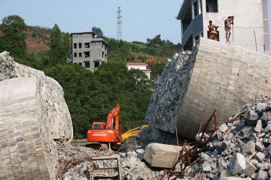 Απίστευτα κατασκευαστικά λάθη στη Κίνα - Φωτογραφία 2