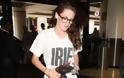 ΦΩΤΟ: Δείτε πως στέλνει μήνυμα στον Robert Pattinson η Kristen Stewart με το .. μπλουζάκι της - Φωτογραφία 2