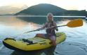 ΔΕΙΤΕ: Σ.Μπεζαντάκου ζει στη δική της Γαλάζια Λίμνη... - Φωτογραφία 3