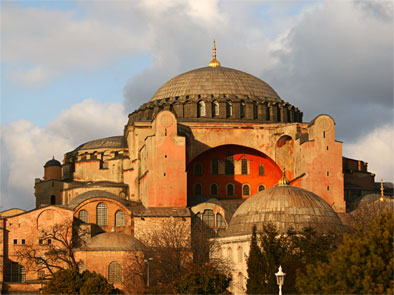 Έρευνες στα έγκατα της Αγίας Σοφίας για το χαμένο δισκοπότηρο ξεκίνησαν οι Τούρκοι! - Φωτογραφία 1