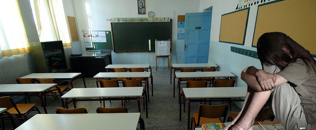 Στα σχολεία υπάρχουν καθηγητές που έχουν καταδικαστεί για παιδεραστία - Φωτογραφία 1