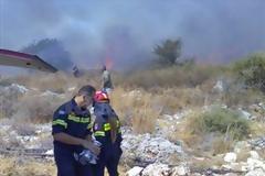 Φωτιά κοντά στο οικισμό της Πολεμικής Αεροπορίας στα Χανιά