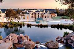 Ένα σπίτι από άλλη διάσταση! Δείτε φανταστικές φωτογραφίες να πάθετε πλάκα ....