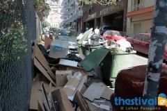 Ξεχειλίζουν οι κάδοι- Σκουπίδια παντού!
