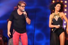 Γ. Μαζωνάκης - Ε.Φουρέιρα: Τα καυτά φιλιά στην πίστα!