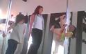 Σχολή χορού στον Καναδά μαθαίνει στα παιδιά pole dancing