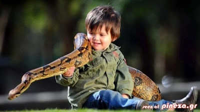 Ο 2χρονος γητευτής φιδιών από την Αυστραλία - Φωτογραφία 4