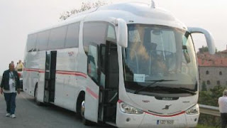 Μπλόκο σε Αλβανικό πούλμαν - Εντός του λεωφορείου 2 λαθραίοι με απαγόρευση εισόδου στη χώρα - Φωτογραφία 1