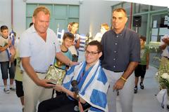 Ο Δήμος Σαρωνικού υποδέχθηκε και τίμησε  τον Παραολυμπιονίκη Άρη Μακροδημήτρη