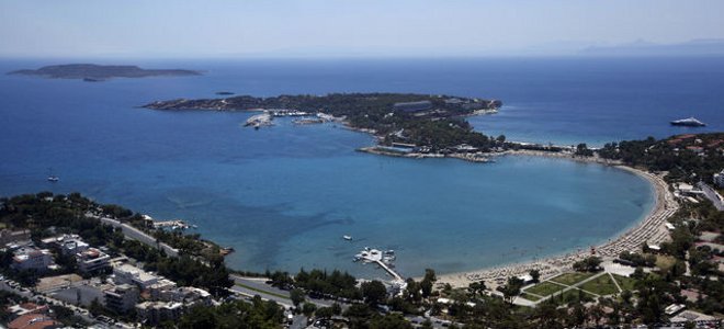 Μακρόνησος και Φλέβες ανάμεσα στα 40 νησιά που νοικιάζει η Ελλάδα - Φωτογραφία 1