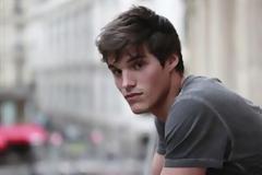 7 σημάδια που δείχνουν ότι δεν θέλει να δεσμευτεί μαζί σου (ΜΟΝΟ για γυναίκες)