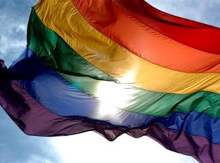 Διαδήλωση - διαμαρτυρία ενάντια στις ομοφοβικές επιθέσεις στην πλ. Κλαυθμώνος - Φωτογραφία 1