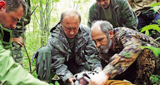 «Στημένα» τα βίντεο του Πούτιν με τις τίγρεις - Φωτογραφία 1