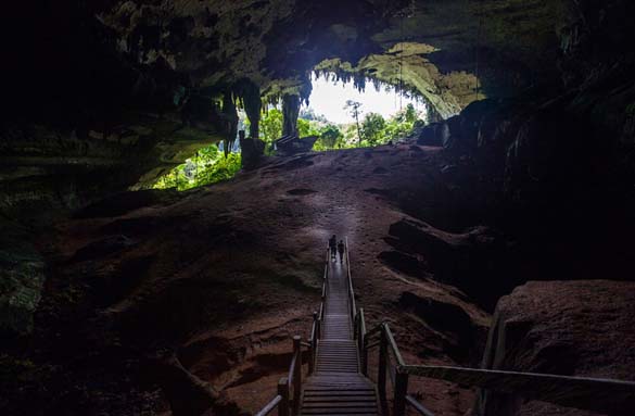 20+1 εξωπραγματικά σπήλαια απ’ όλο τον κόσμο - Φωτογραφία 17