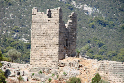 Σιδερένιος ο πύργος των Αιγοσθένων για να αναστηλωθεί λίθο - λίθο - Φωτογραφία 2