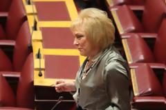 Φ. ΠΙΠΙΛΗ: Είμαι χαζούλα, αμόρφωτη, άσχετη και…