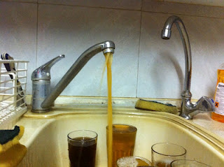 Σοκάρει το νερό της βρύσης στη Μεγάλη Παναγία Χαλκιδικής - Φωτογραφία 1