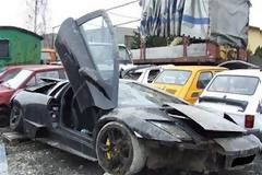 Μια όμορφη Ιταλίδα πάει για τον παλιατζή....